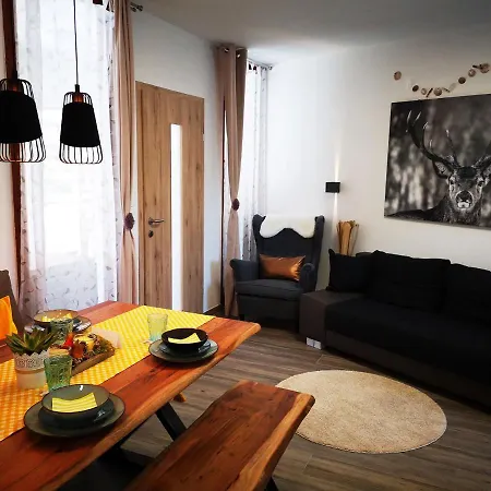 Wald - Im Skigebiet Gerlitzen & Ossiacher * 博登斯多夫