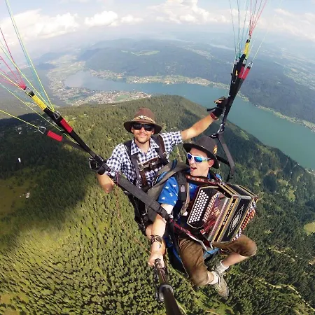 Wald - Im Skigebiet Gerlitzen & Ossiacher * 博登斯多夫